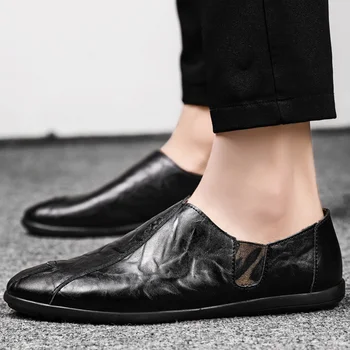 Barbati Pantofi De Piele 2022 Noua Moda Mocasini Confortabile Adidași Pentru Bărbați Aluneca Pe Oameni Vulcaniza Pantofi De Petrecere A Timpului Liber Plat Masculin Mocasini