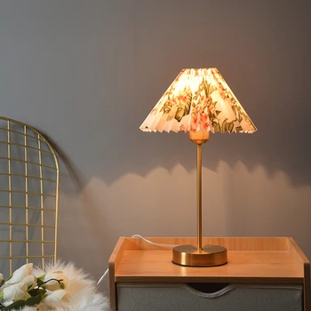 Retro lampă de masă fată roșu net dormitor noptieră simplu cutat Nordic coreean literatură și artă flori de lampă de masă