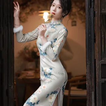Cheongsam Rochie Femei Slim 2023 Primăvară De Moda Tesatura Piele De Căprioară Printuri Despicare Stand Guler Stil Chinezesc Cald Qipao Rochii De Femeie